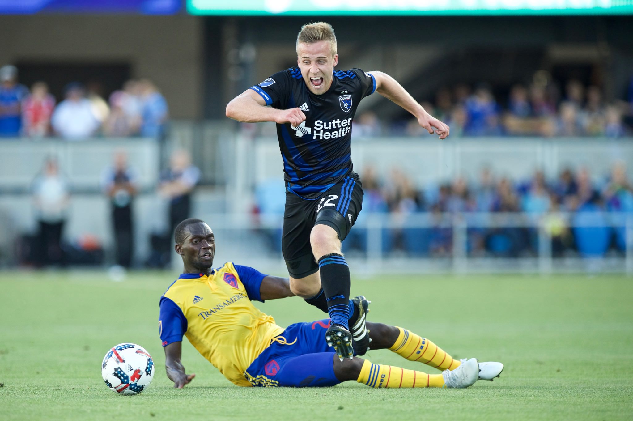 队在主场展 队在主场展